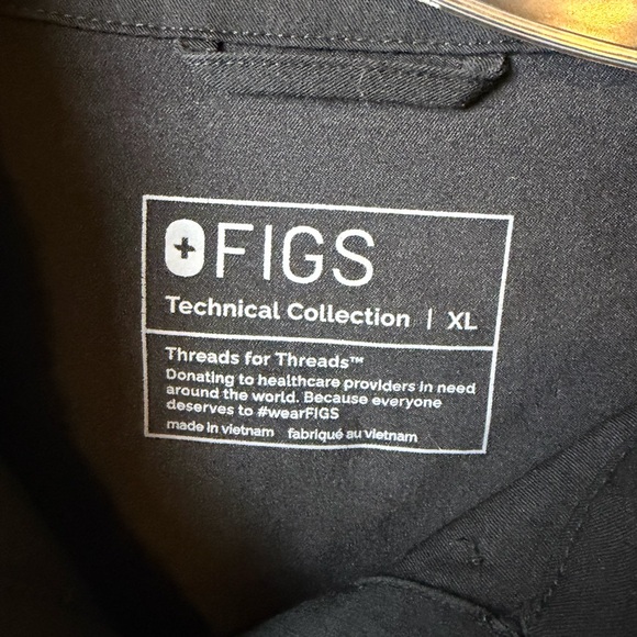 FIGS Nala Long Sleeve Scrub Polo Top in Black W21SW1056 Size XL - Picture 3 of 7